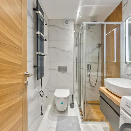 Svitanje * 兹拉蒂博尔